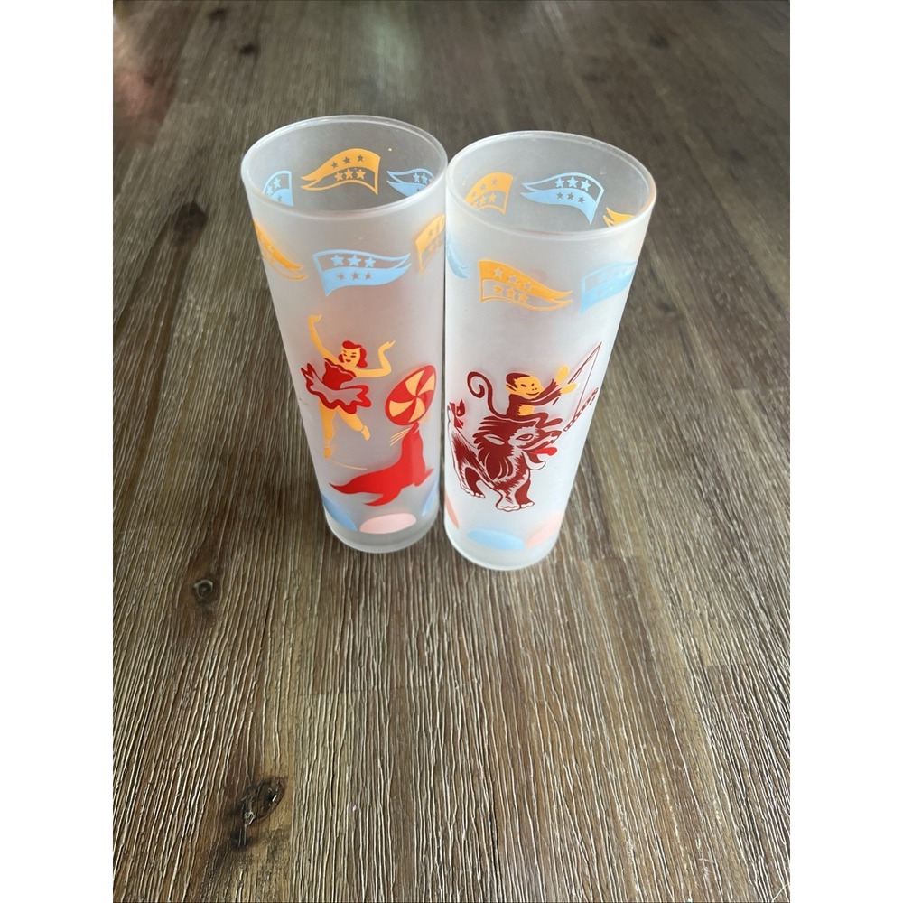 Vintage Frosted Tall Glasses Set 2 MCM 7" Retro 60s 70s Drinkware Barware